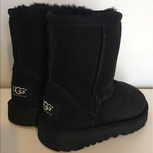 Toddler UGG Australia Kids' Classic Short Boots