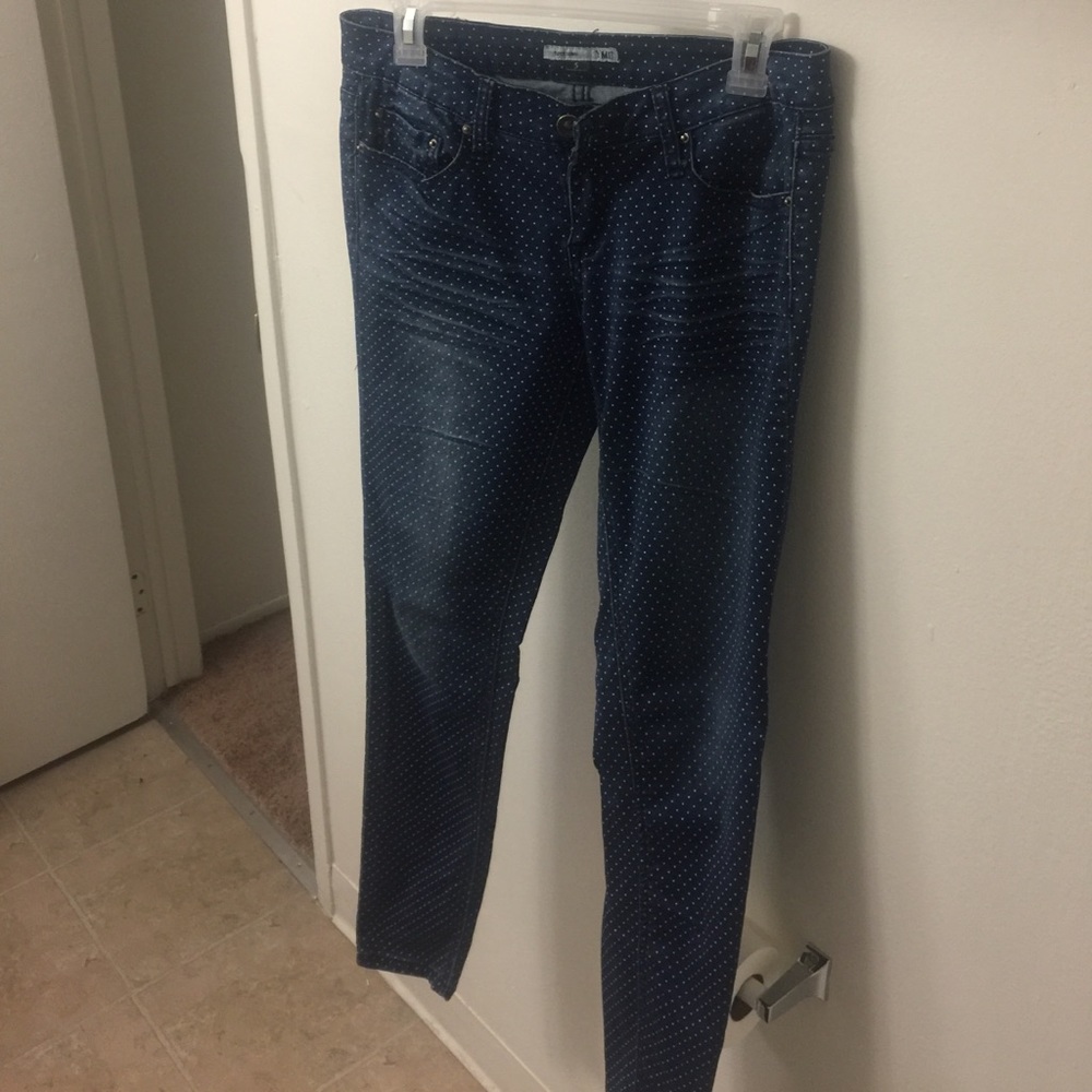 White dots jeans