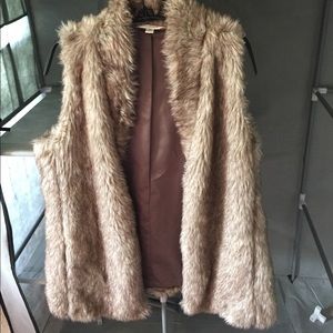 Fur vest