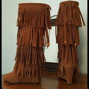 Fringe wedge boots