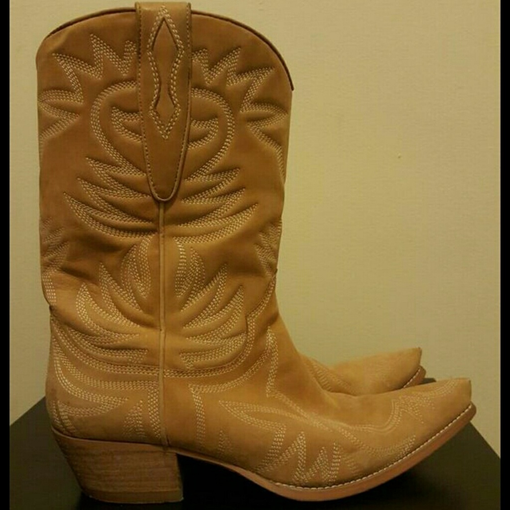 Guess women's cowboy boots