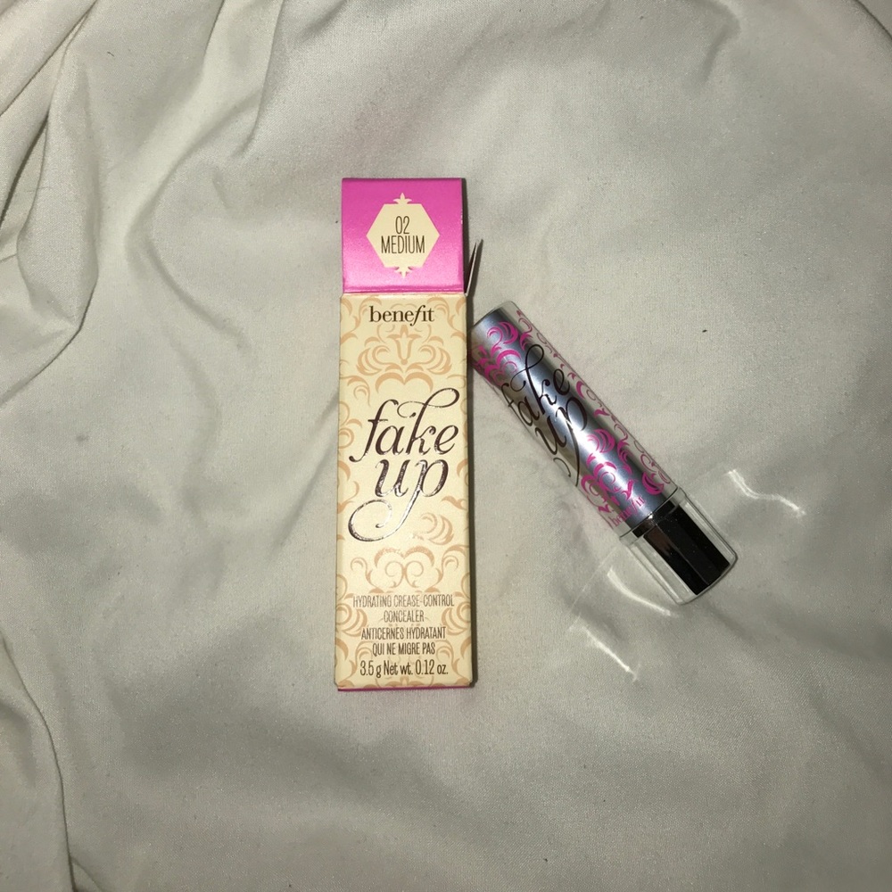Never Used Benefit Fake Up in Medium