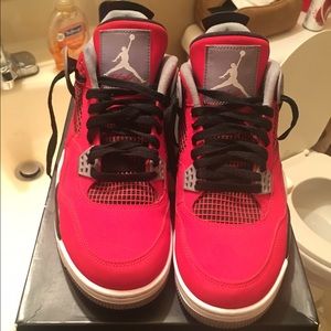 Jordan retro 4 Toros -