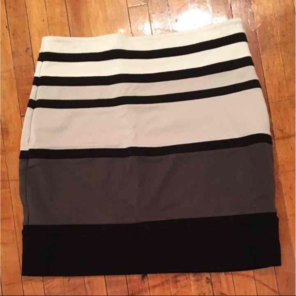 Express skirt size 8 super cute