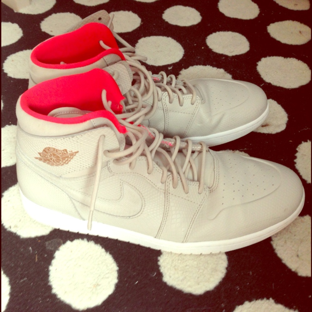 🔥" Air Jordan 1 "🔥 sneakers for Sale!