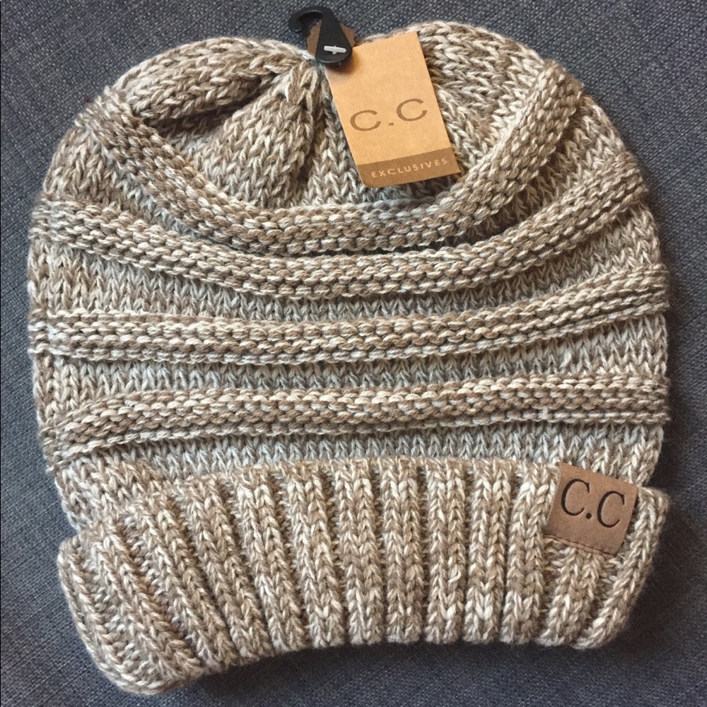 🆕 CC Beanie - NWT