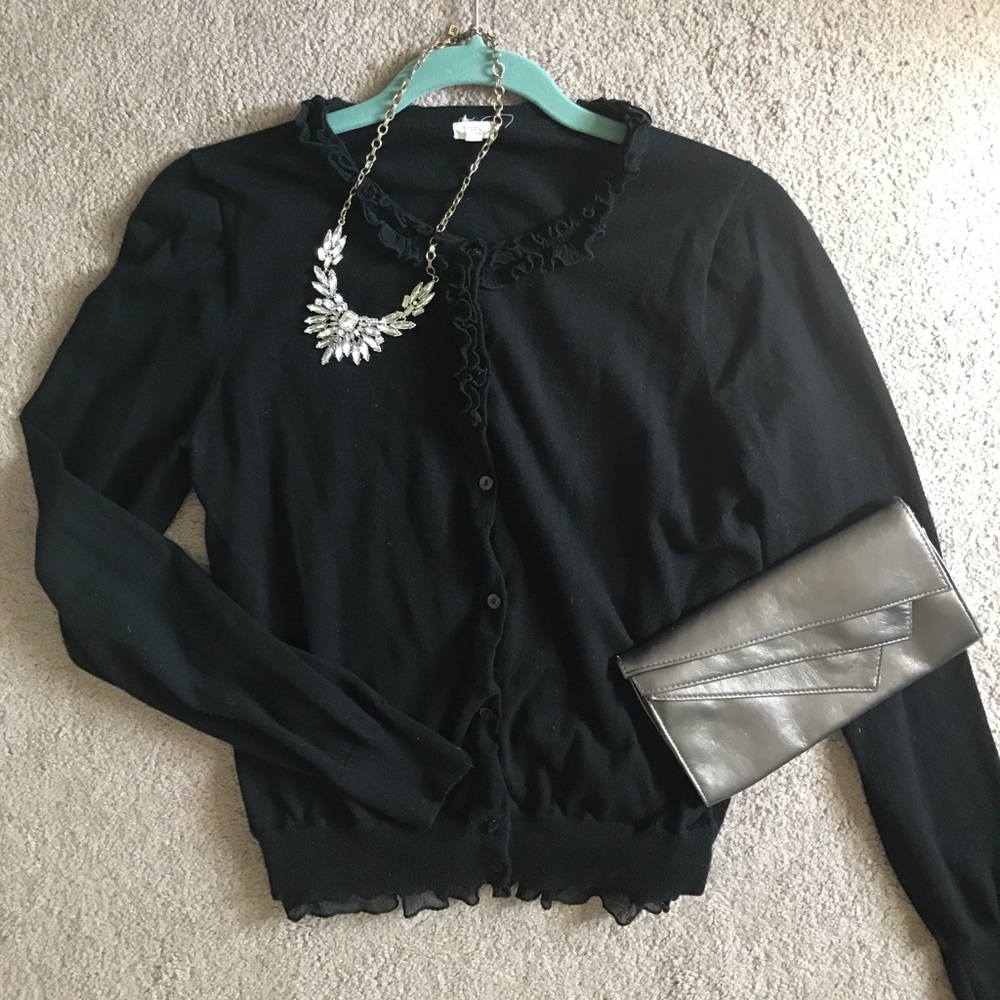 🖤 J. Crew ruffle sweater 🖤