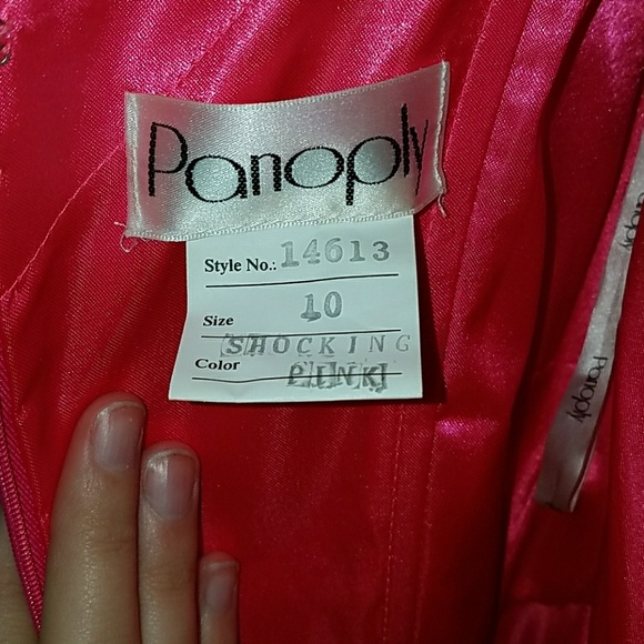 Beautiful pink prom dress. - Picture 4 of 6