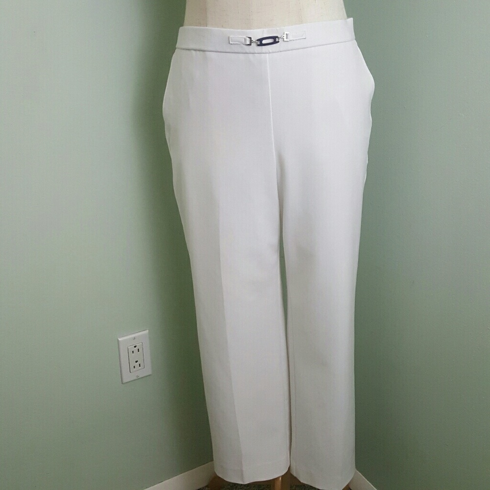 White crop pants