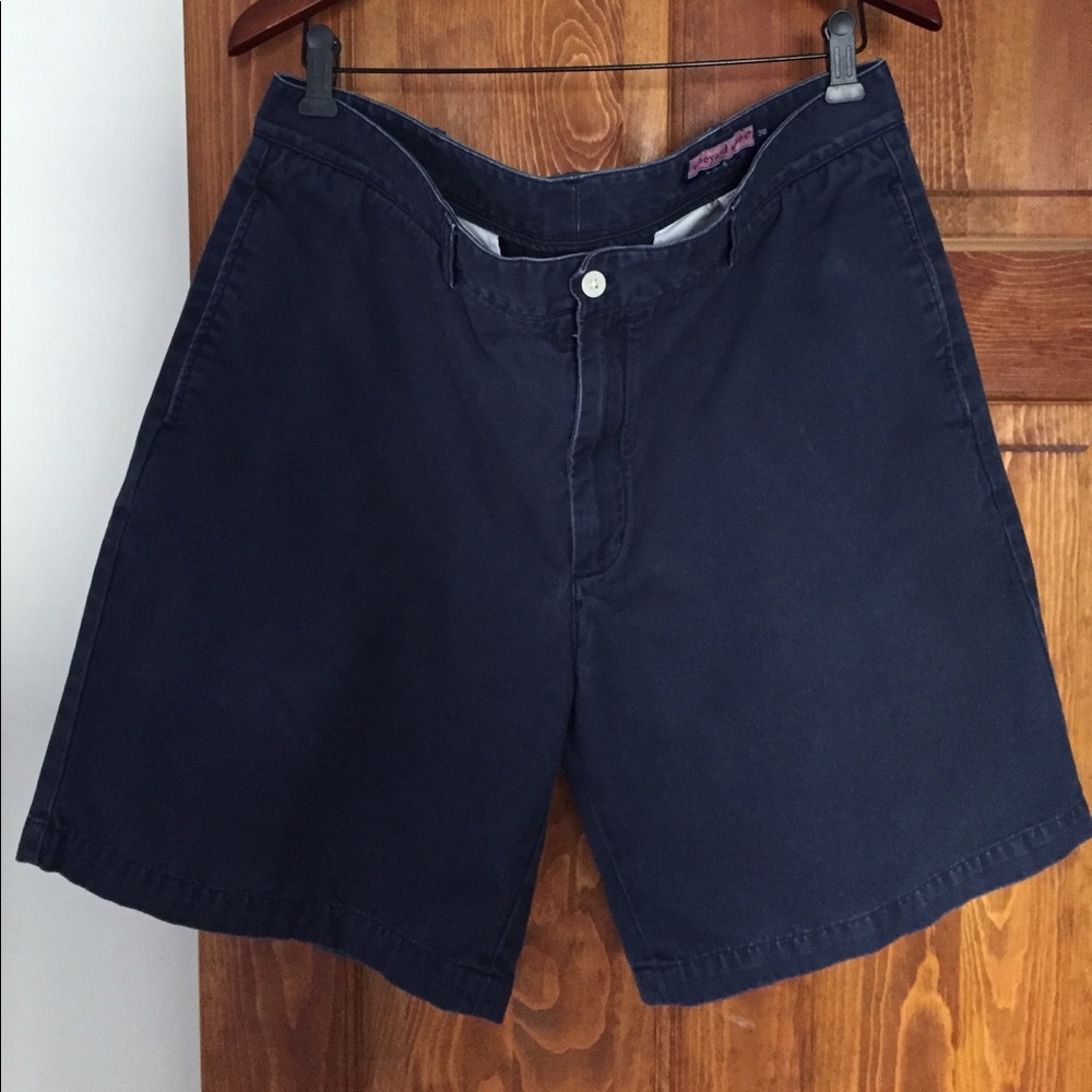 Vineyard Vines shorts