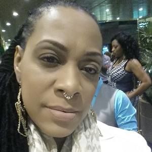 Meet your Posher, Renee