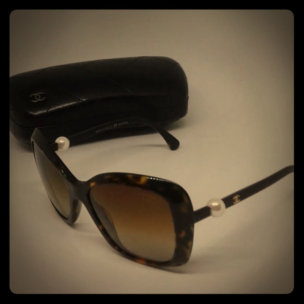 Chanel authentic sunglasses