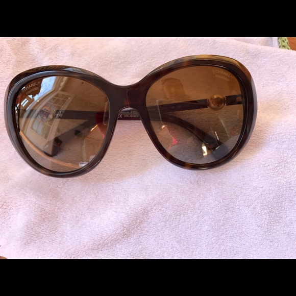 Chanel authentic sunglasses