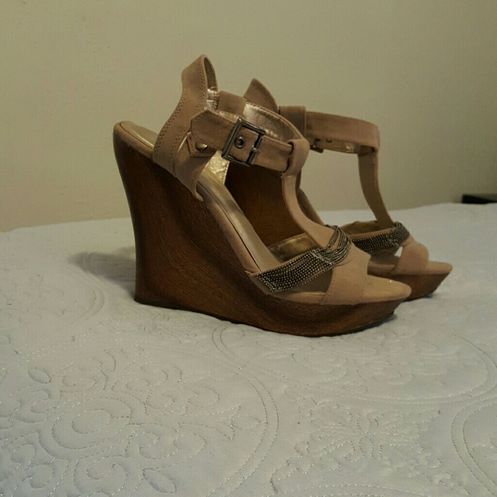 Wedge sandals