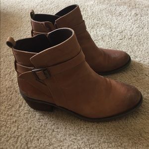 Vince Camuto booties