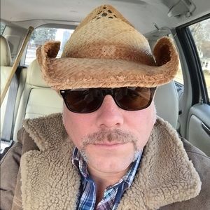 Meet your Posher, Marc