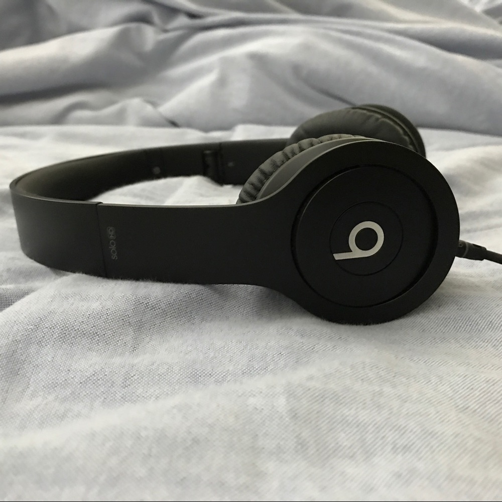 Beats by Dr. Dre Solo HD Wired on Ear headphones