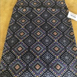 NWT Lularoe M Cassie skirt