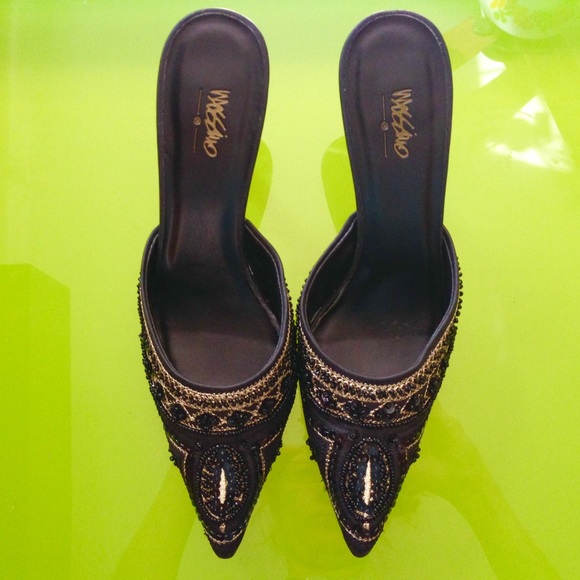 DONATED! EUC unique beaded & embroidered heels - Picture 6 of 7