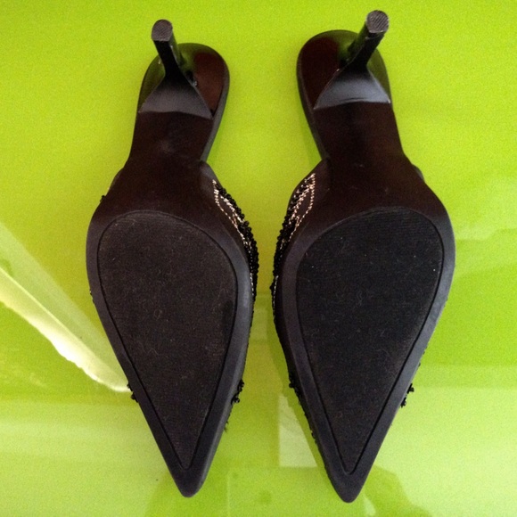 DONATED! EUC unique beaded & embroidered heels - Picture 7 of 7