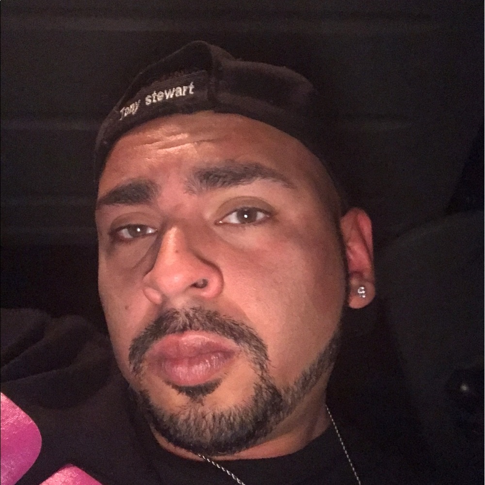 Meet your Posher, Moises