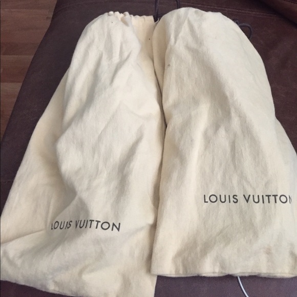 Louisvuitton loafer. Throw away deal main image 5