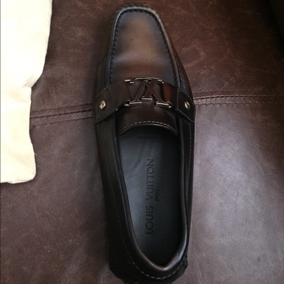 Louisvuitton loafer. Throw away deal