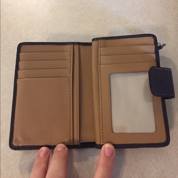 Coach wallet - Picture 2 of 5