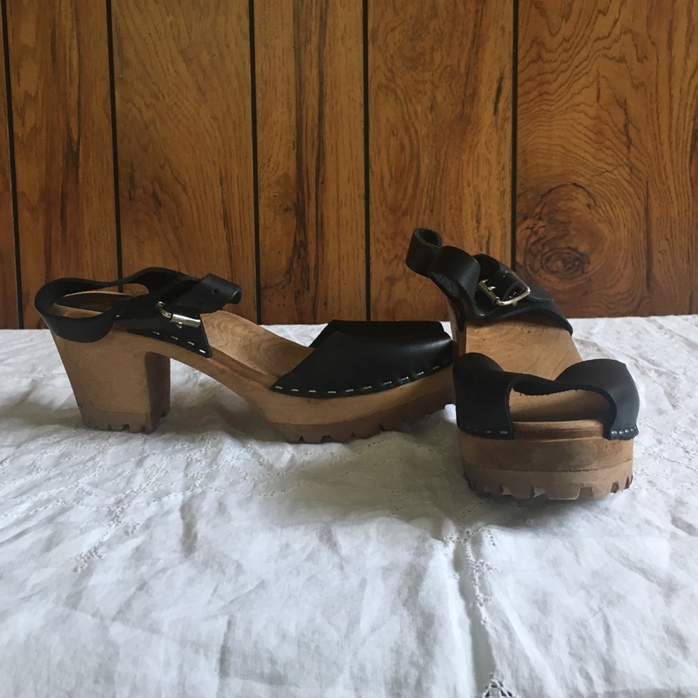 Mia Swedish Platform Wooden Heels "Greta"