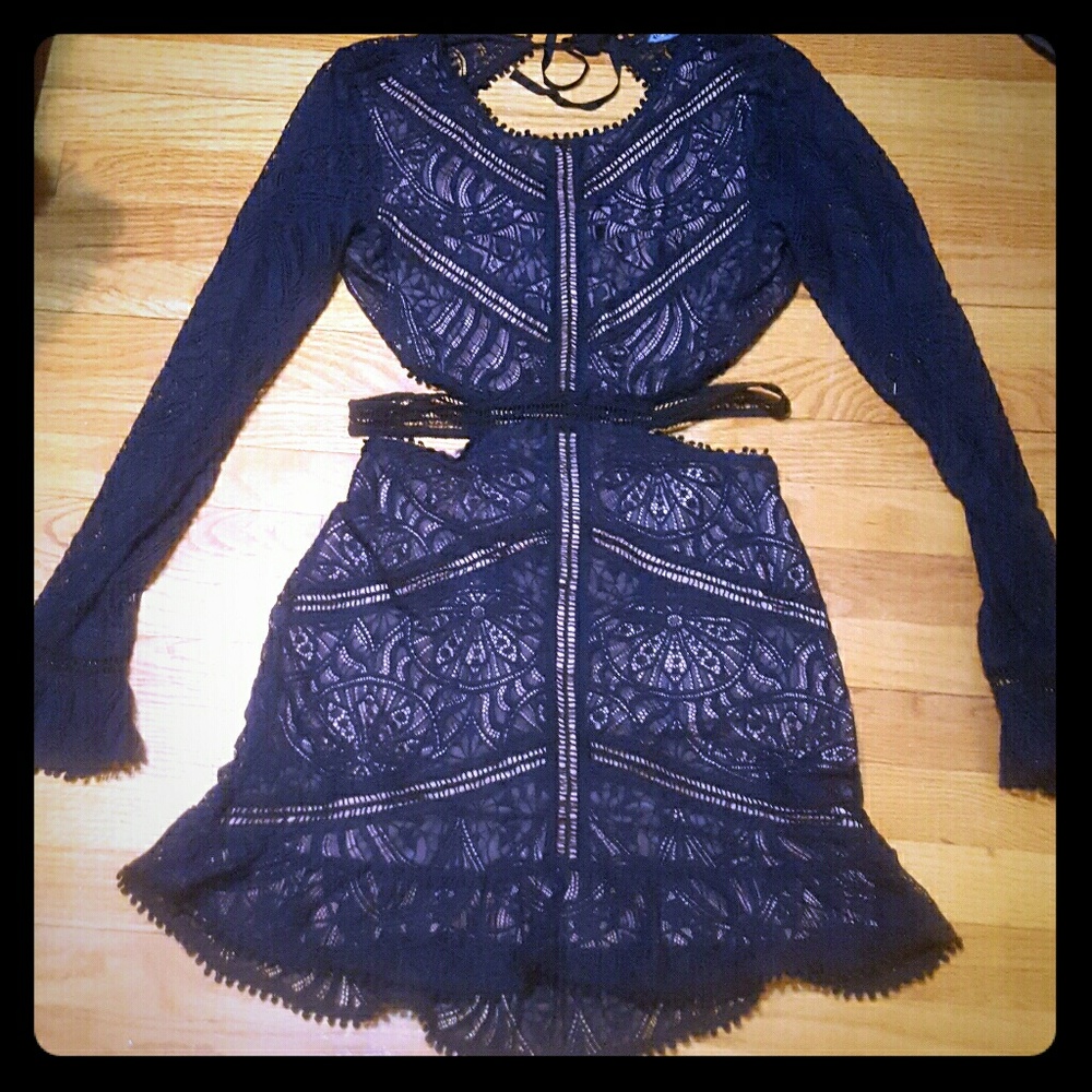 SOLD For love and lemons emerie Cutout size large