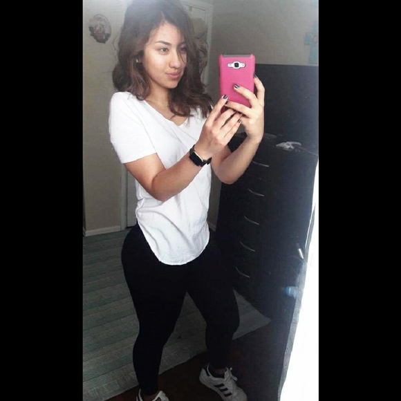 Meet your Posher, Kim - Picture 1 of 1