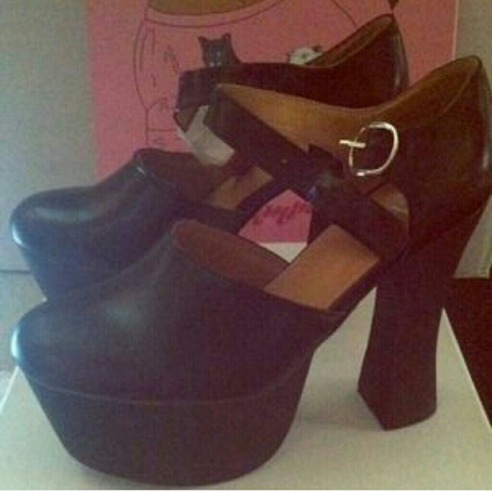 ISO Jeffrey Campbell chunky Mary Janes (9 or 8.5)