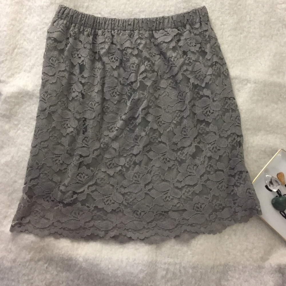 Lace skirt