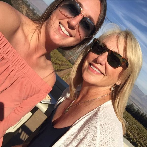 Meet your Posher, Pamela - Picture 1 of 1