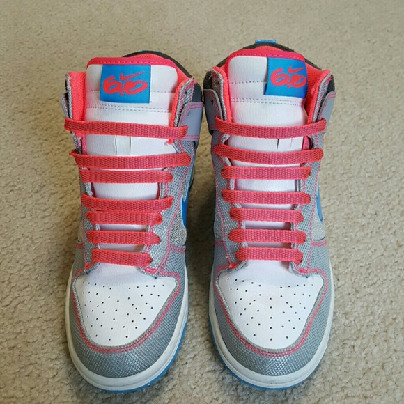Nike Shoes - Womens Nike Dunk hi 6.0 premium