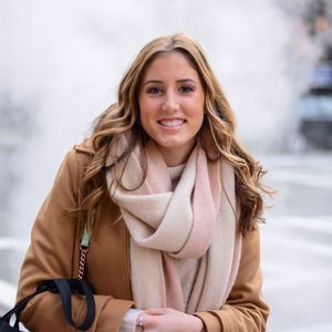 Meet your Posher, Julia