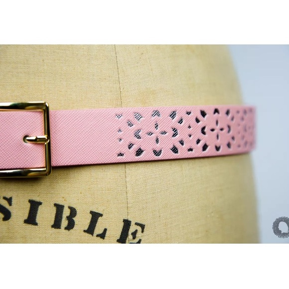 Ivanka Trump Accessories - Ivanka Trump L 43" Reversible Belt Pink / Gold NWT