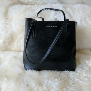 Danielle Nicole Tote