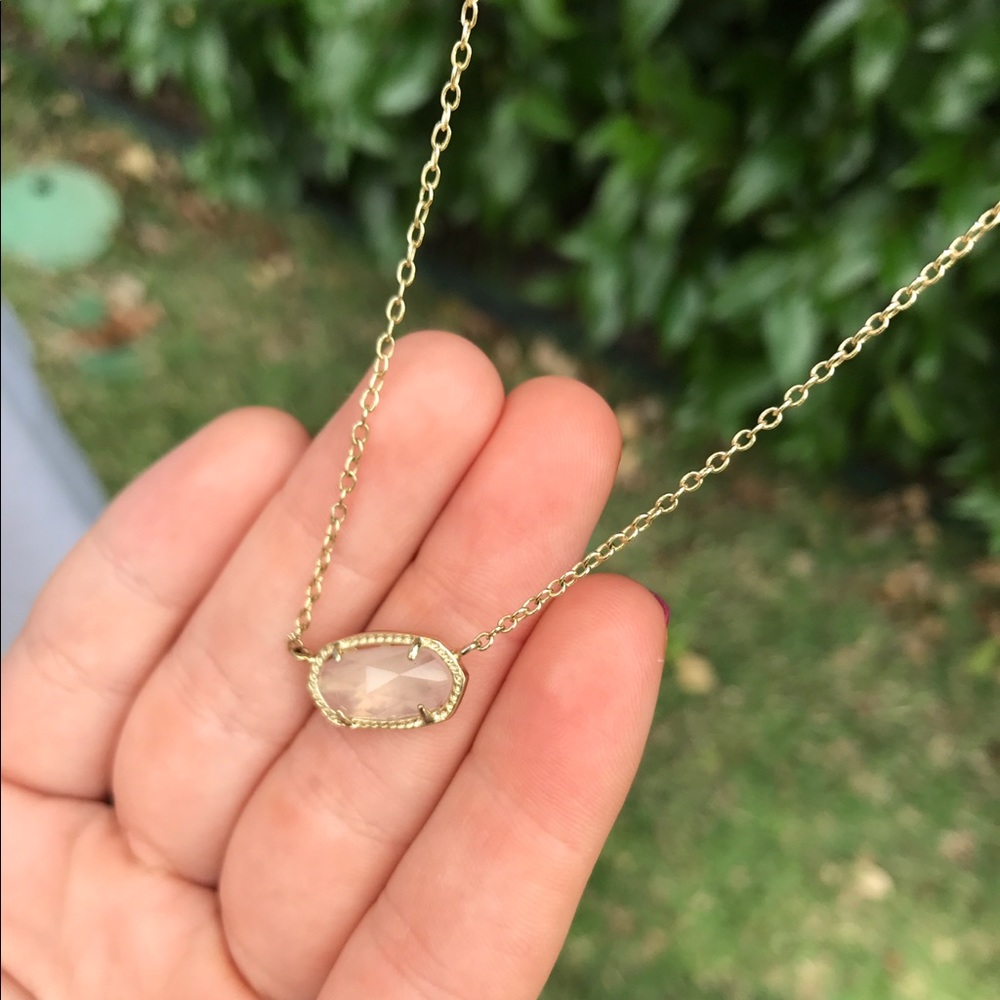 Kendra Scott Elisa Pendant Necklace in Rose Quartz