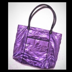 🌵Metallic snakeskin tote🌵