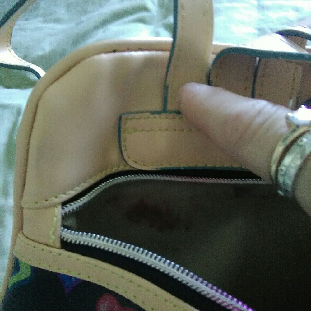 Purse/small backpack with hearts - Picture 4 of 8