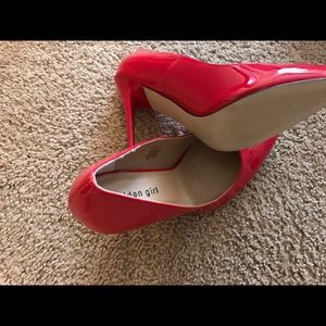 New madden girl size 10