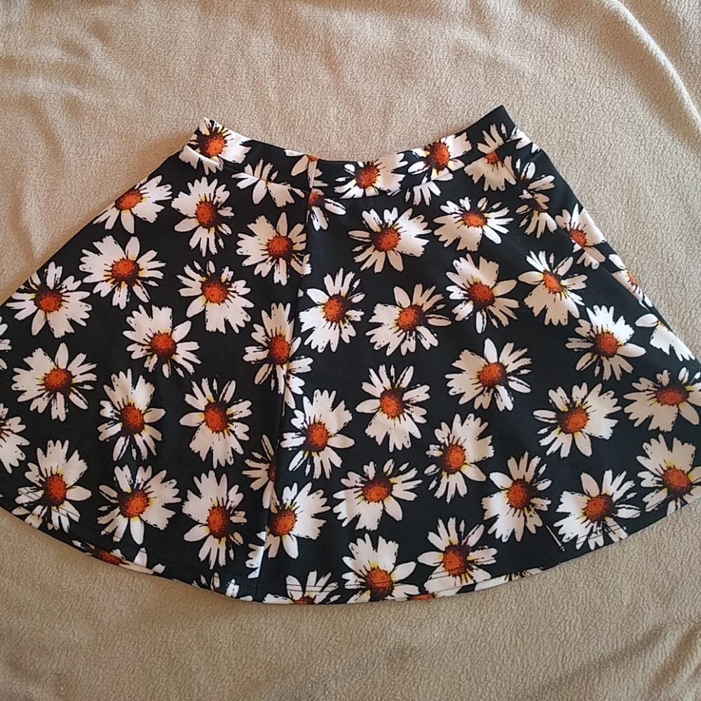 Daisy Print Skater Skirt
