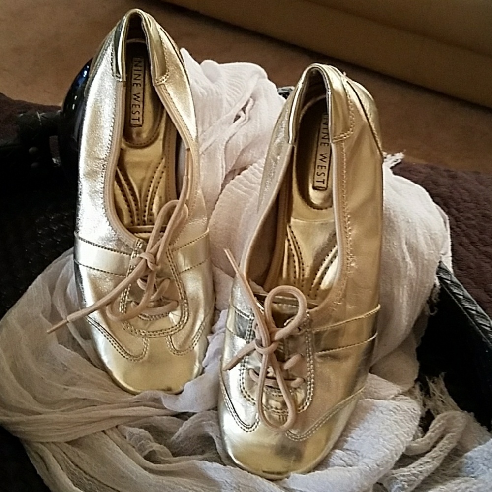 Nine West Gold Flat
