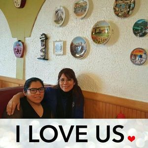 Meet your Posher, Raquel violeta