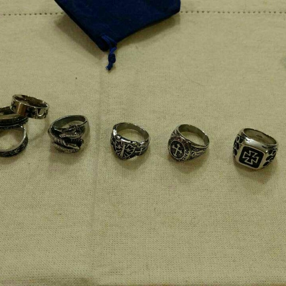 Seven rings mens size 11