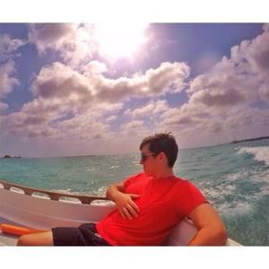 Meet your Posher, Roberto