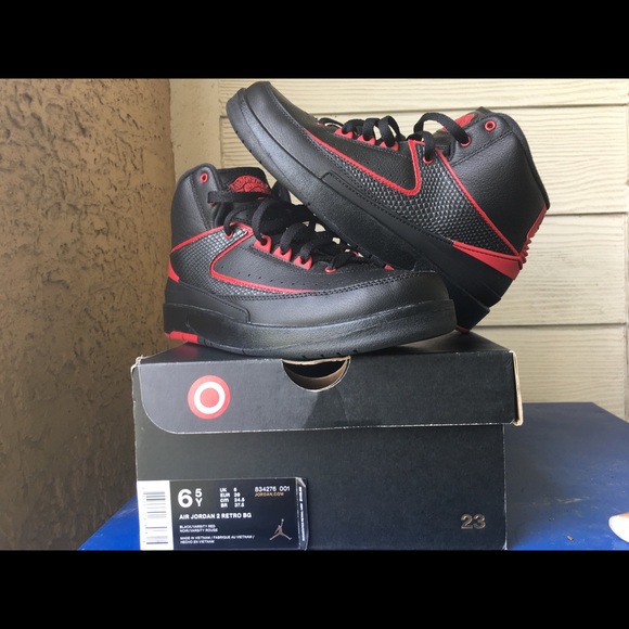 Red/black Jordan 2 Retro