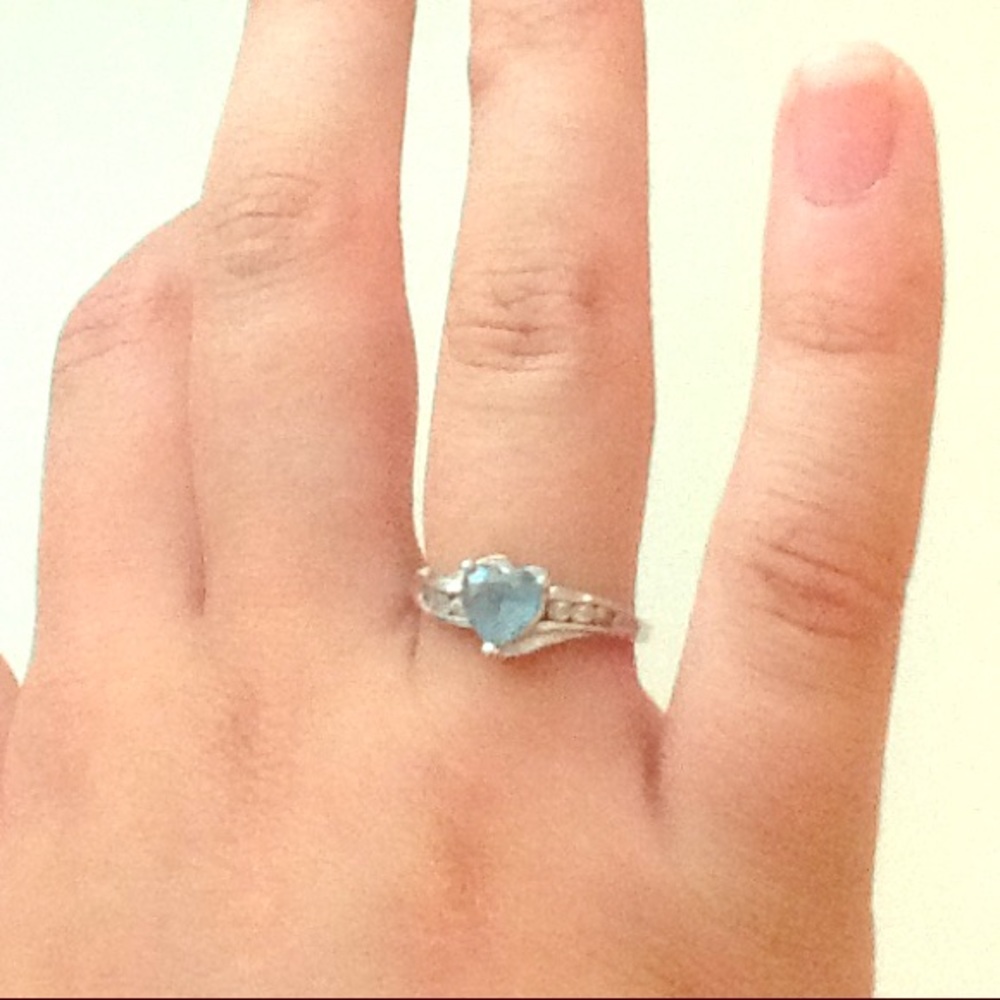 Blue heart ring with glass diamonds