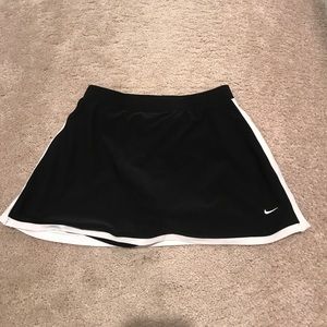 Black Nike tennis skirt
